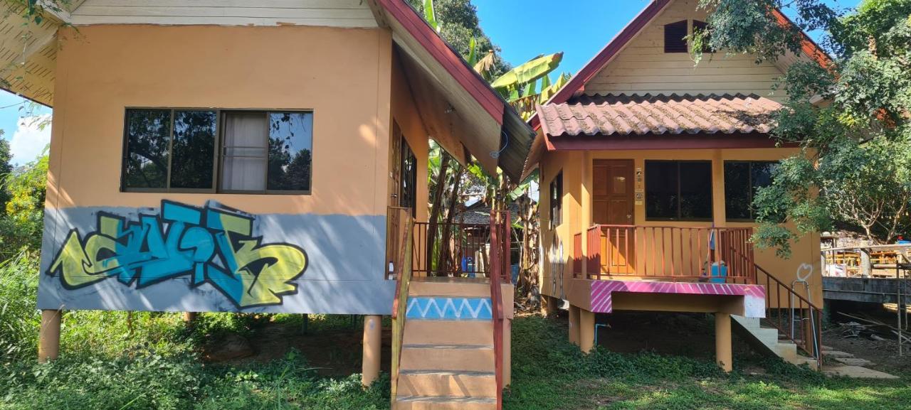 Pai River Jam Hostel & Campground Пай Екстер'єр фото